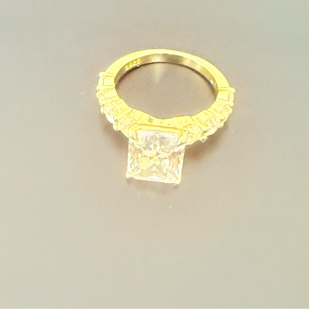 Beautiful Moissanite silver ring with gold plating size 6